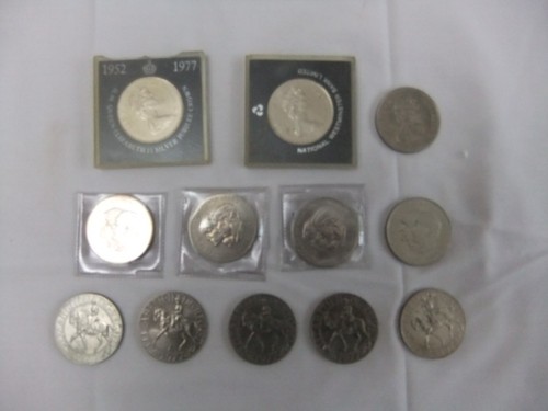 Crown coins queen - crown,