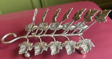 Victorian Ornate Vine Leaf