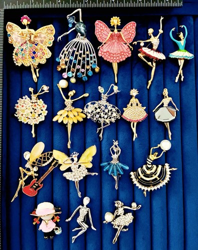 Lot ballerina brooches - of,