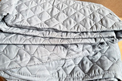Quilted bedspread oversized - bedspread,