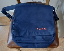 Classic Nike Cross body Shoulder Navy Blue Messenger Bag. Many Pockets. 