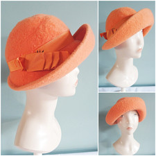 Vintage 1960s Hat Cloche Brushed Felt Ladies Orange Pleated Ribbon Feather 60s