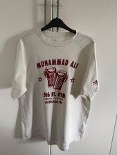 Vintage Adidas MUHAMMAD ALI 5th St gym T-SHIRT Medium Puffed Graphics Maroon