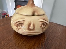 Sylvac Crying onion pot number