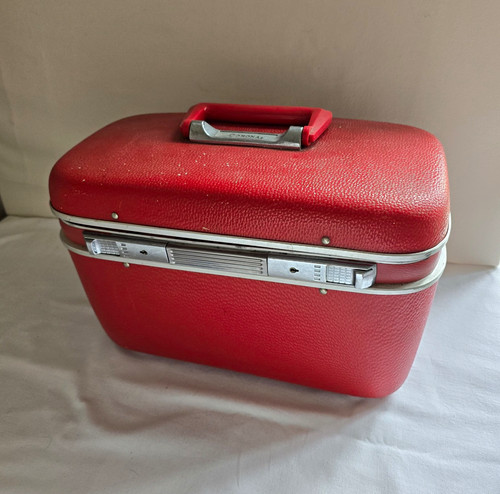 Vintage red vanity beauty case - vintage,