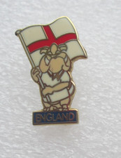 England George Cross Flag  and  Bulldog  Pin Badge