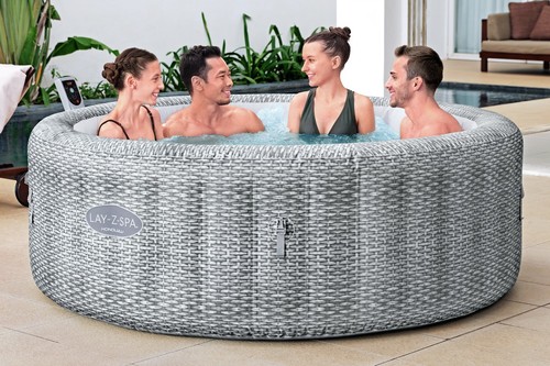 Lay spa honolulu - lay-z-spa, person