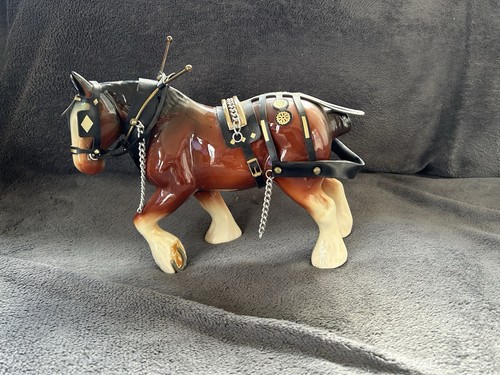 Large ceramic vintage shire - large,