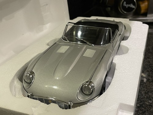 Autoart scale jaguar - scale,