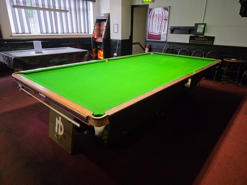 Snooker table full - table,
