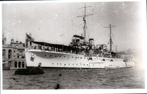 Royal navy sloop hms - royal,