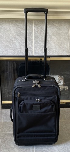 Dakota tumi carry on - by, 19-20"
