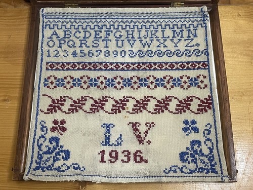 Vtg 1936 hand embroidered - hand,