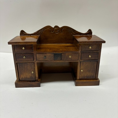 12th scale dolls house - 1:12th,