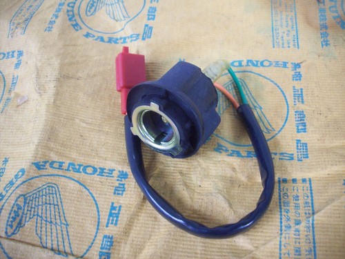 New indicator socket left rear - new,