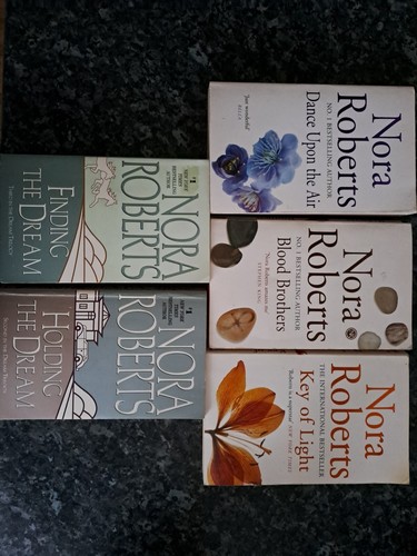 Nora roberts books - nora,