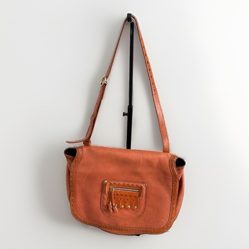 See chloe tan - leather, zip