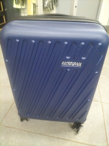 American tourist hard shell - hard,