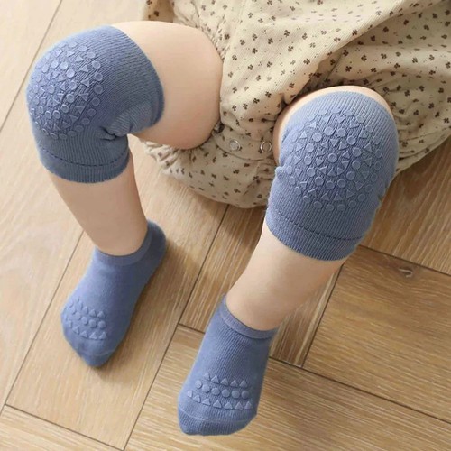 Set baby socks and - baby, kneepads