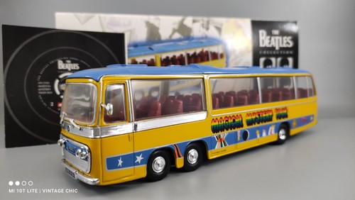 Corgi diecast bedford val - val, bus