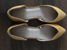 Beautiful mustard colour flat