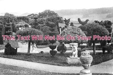 OX 821 - Friar Park Topiary