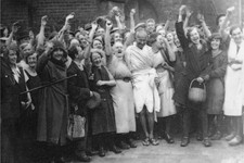 Mahatma Gandhi with women