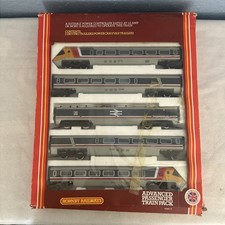 HORNBY R794 ADVANCED PASSENGER