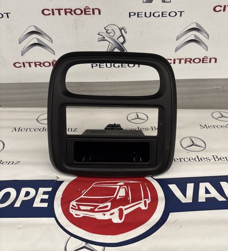 Renault trafic dashboard radio - renault,