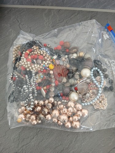 Broken jewellery bundle job - broken,
