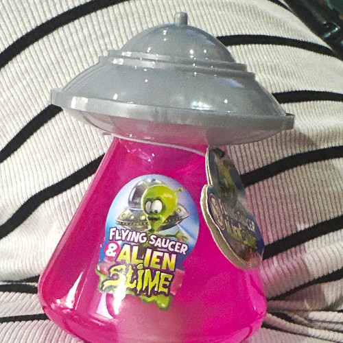 Flying saucer alien slime - flying, &
