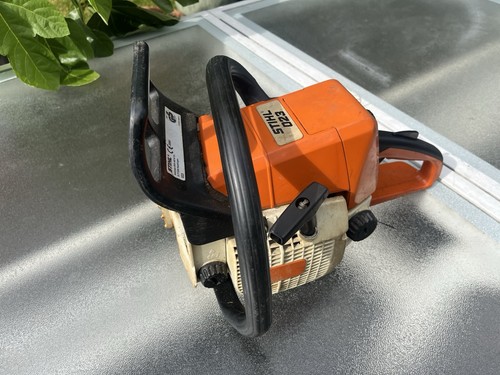 Stihl 023 chainsaw - chainsaw, engine