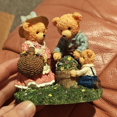 Avon lovable teddies sarah - teddies, &