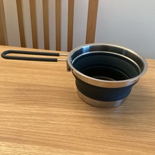 Smaller Vango Collapsible Silicone Saucepan