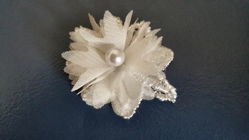 Lace pearl cream flower - pearl,