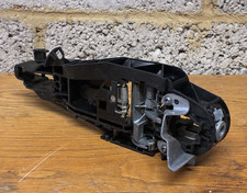 GE0024923 left rear outer door