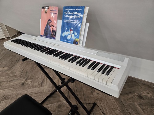 Yamaha 115 digital piano - yamaha,