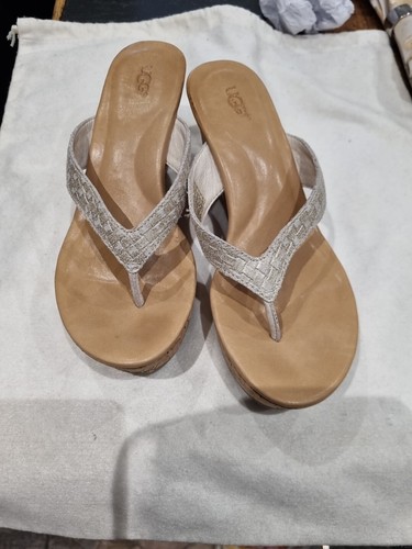Pre owned ugg natassia - pre,