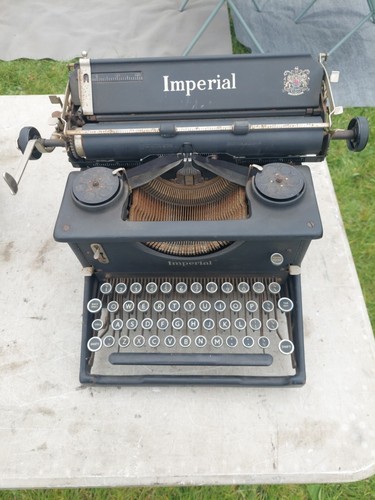Vintage imperial typewriter - imperial,