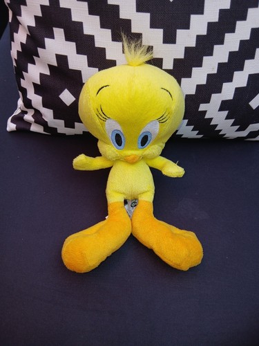 Tweety pie from looney tunes - pie,