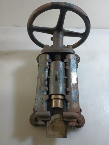 Antique cavity cast iron - 3-cavity,