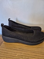 Skechers Ayra black slip on