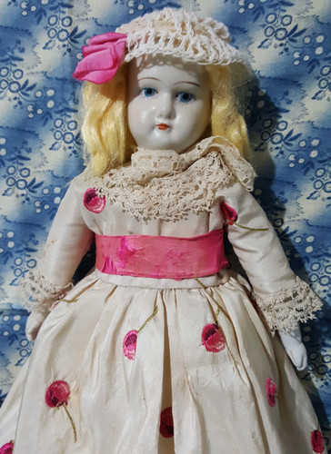 Doll antique lace silk - antique, &