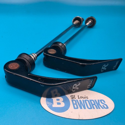 Rolf quick release skewers - release,