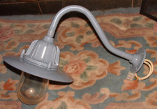 COUGHTRIE SW10 LAMP / LIGHT SWAN NECK & SHADE DIFFUSER & ROUND WALL PLATE