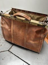 Tula of London Men’s Aviator Traveler Bag Leather Vintage. Used Condition.