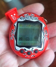 Bandai Tamagotchi V5 Familitchi - Red/White/Black (2004) ~ TESTED & WORKING