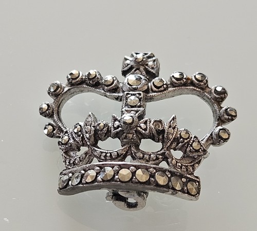 Vintage silvertone crown - vintage,