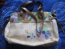 LADIES BEIGE / FLORAL ROSETTI