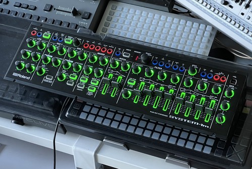 Roland system plug out - system-1m,